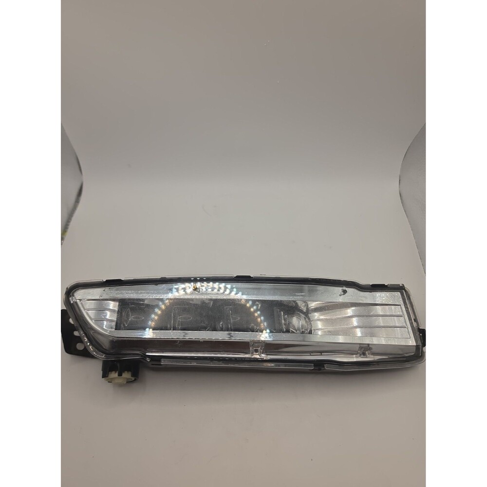 2018 - 2020  Honda Accord  RH   Fog Light  - LED . Used , OEM